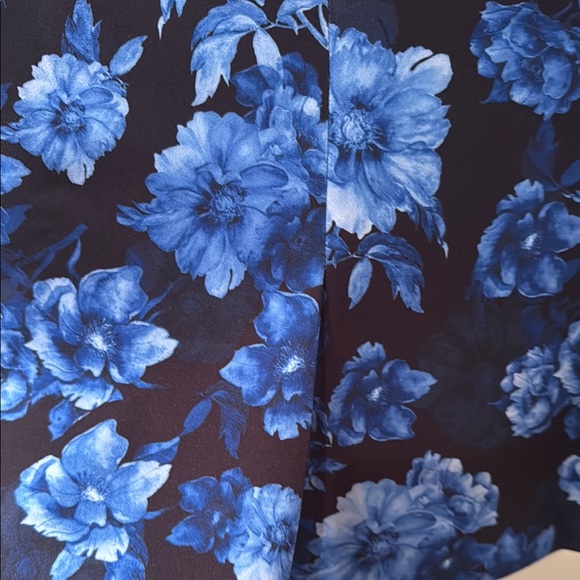 Alice + Olivia Floral Blazer - Picture 4 of 9